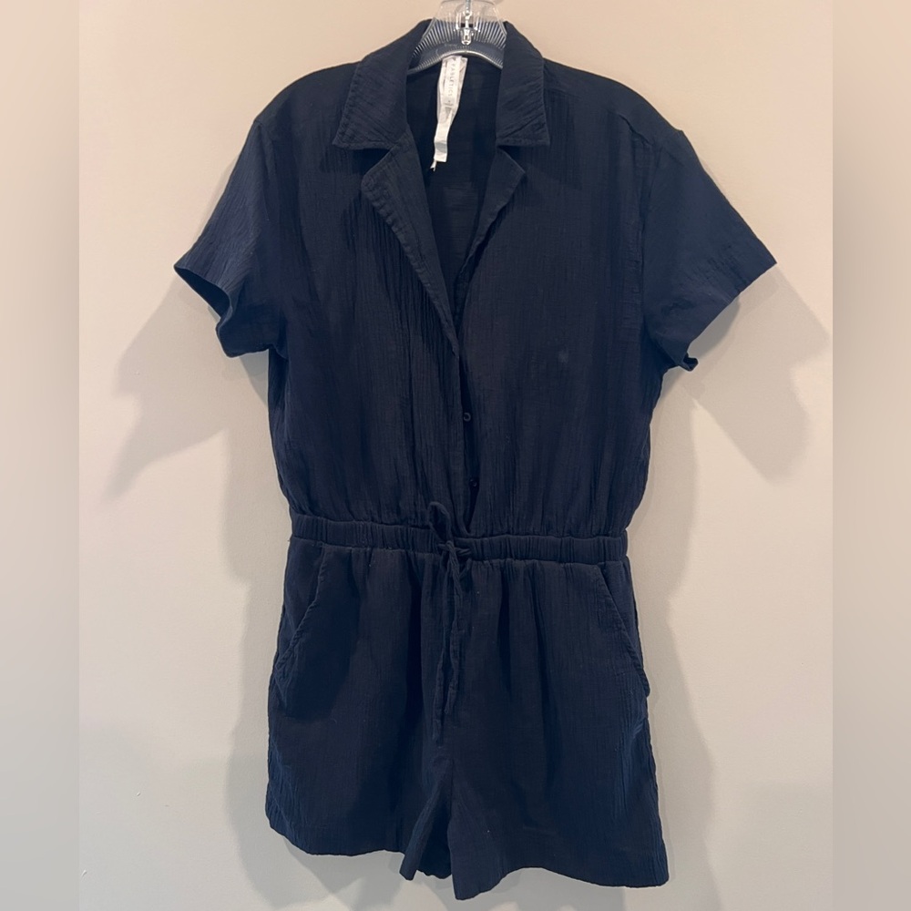 Women’s Black One Piece Shorts Romper Fabletics Super cute BNWOT